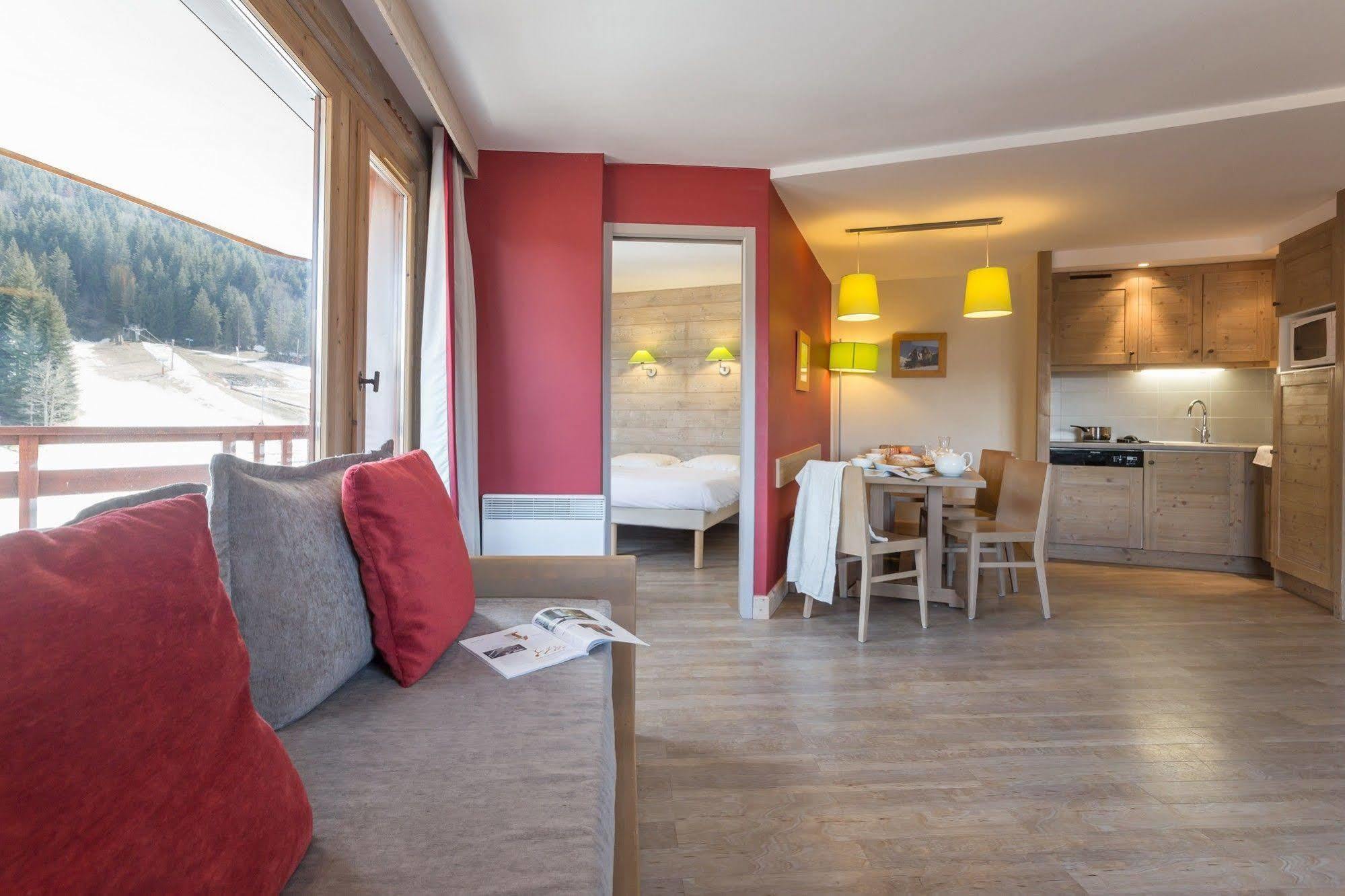 Pierre & Vacances Residence Le Christiana 라 타니아 외부 사진